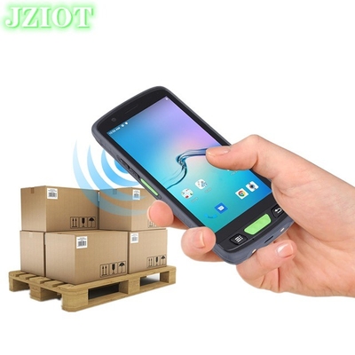 V9000P جهاز كمبيوتر لوحي Android قوي 5.5 بوصة مع NFC RFID و 4G LTE 4G RAM 64G ROM IP67 مقاوم للماء